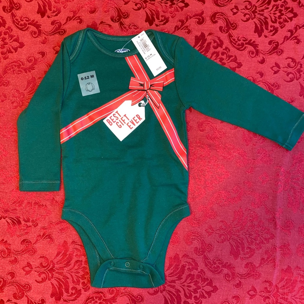•NWT• 6-12M Christmas Onesie